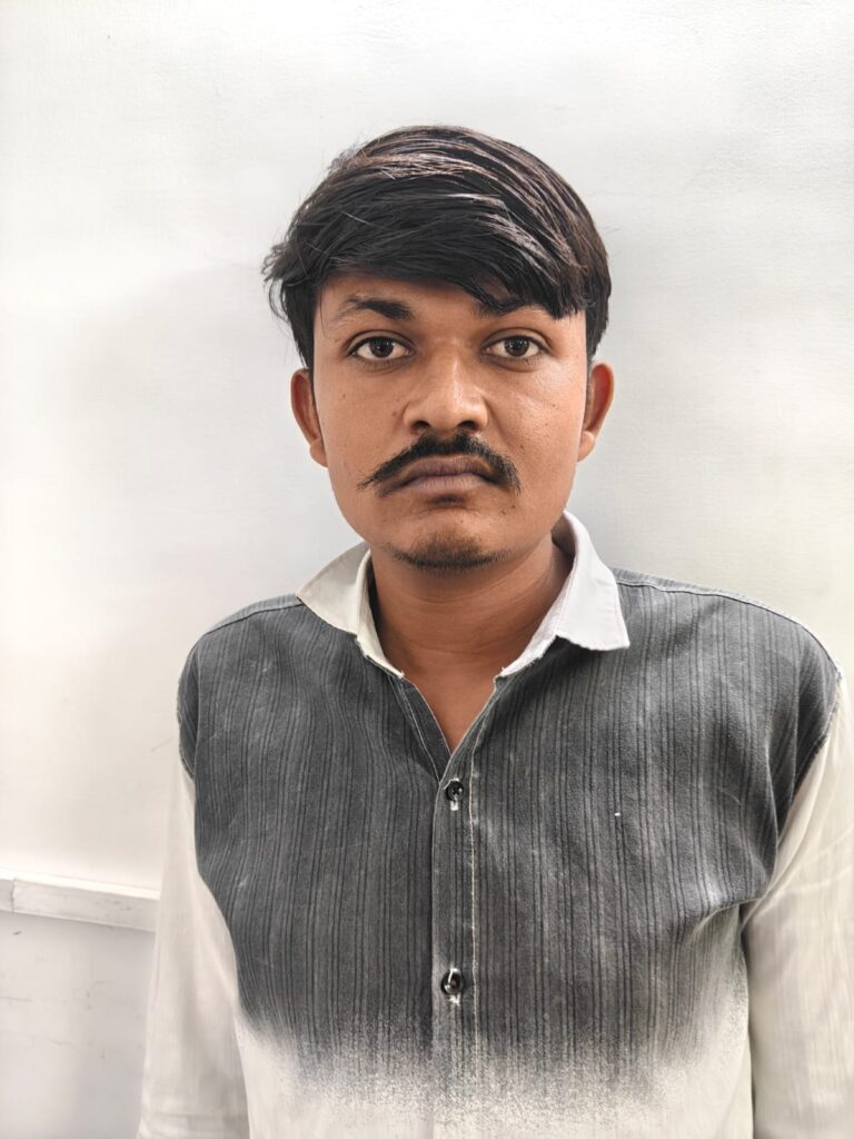 Changodar : બ્લડ પ્લાઝમામાં 'ઝેર' ભેળવવાનું ખતરનાક કૃત્ય! ચાંગોદરમાં પોલીસે કેવી રીતે પકડ્યું મોટું રેકેટ 45 111