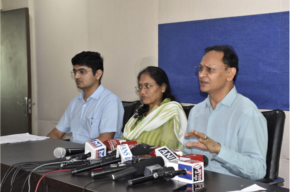 હવે અસફળ ઉમેદવારોને પણ મળશે નોકરી, GPSCનું 'અવસર' મોડ્યૂલ લોન્ચ 42 જીપીએસસી સચીવ જહેરાત