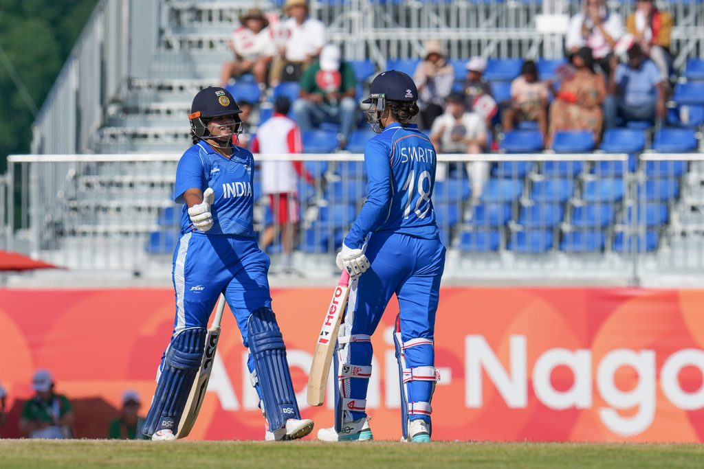 Women Cricket 7