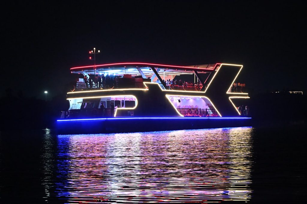 Ekta Cruise : એકતાનગરમાં ₹16 કરોડની ક્રૂઝ તૈયાર! 600 પ્રવાસીઓ માટે શું છે ખાસ? 45 Ekta Nagar Cruise 4